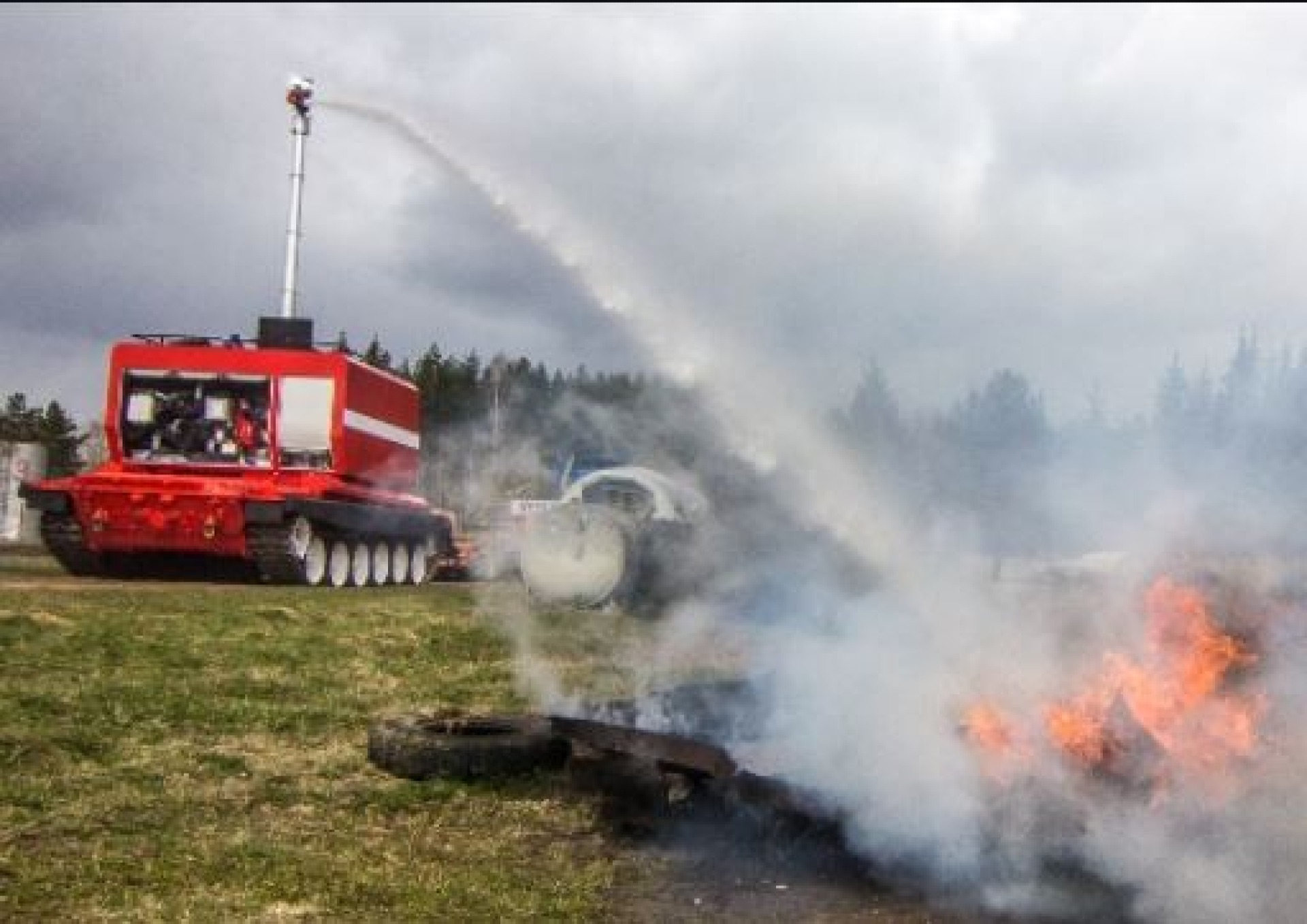 Fire-fighting tracked vehicle "GPM-72"